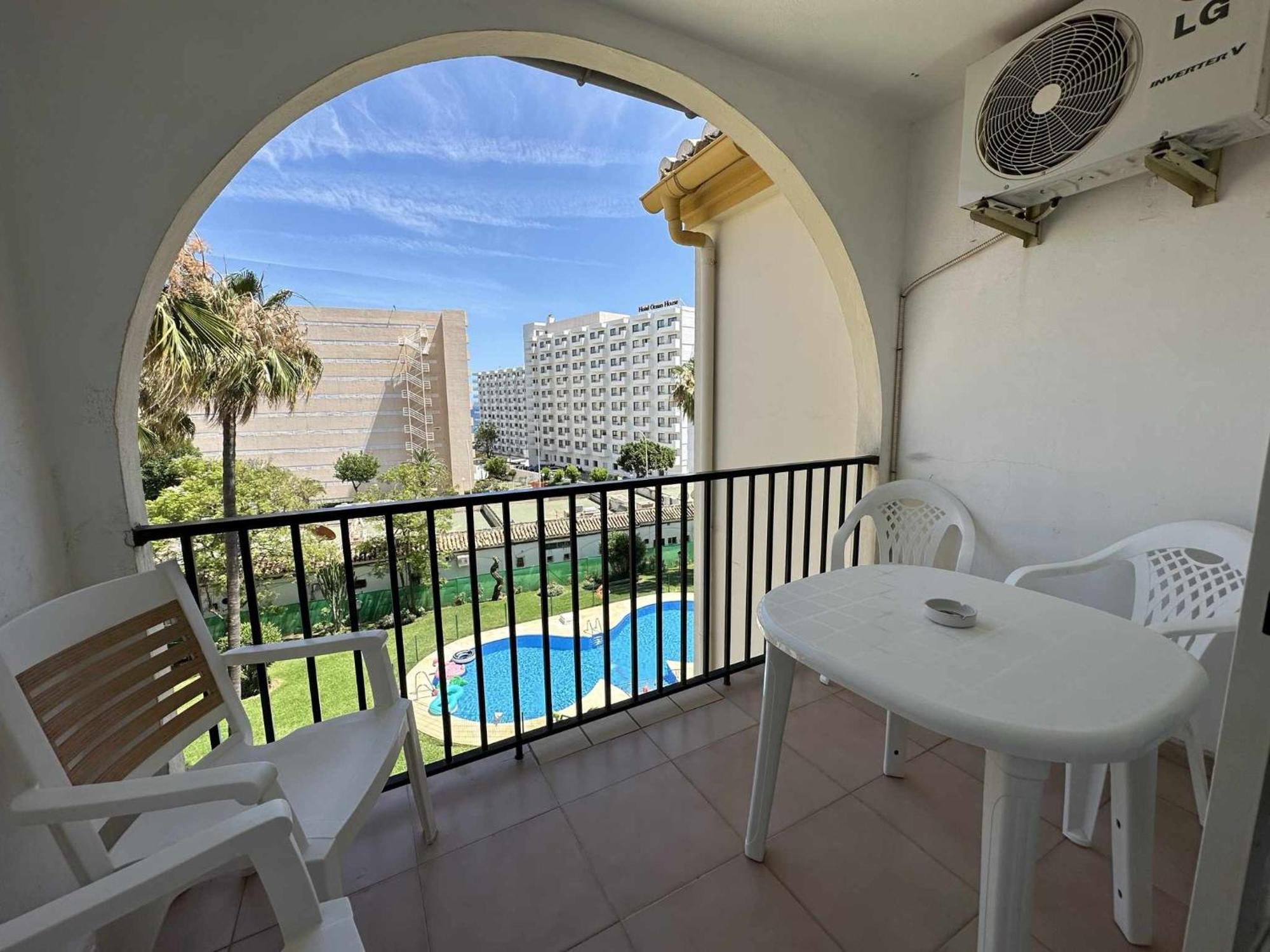Apartamento La Carihuela A 2 Minutos De La Playa Торремолинос Экстерьер фото