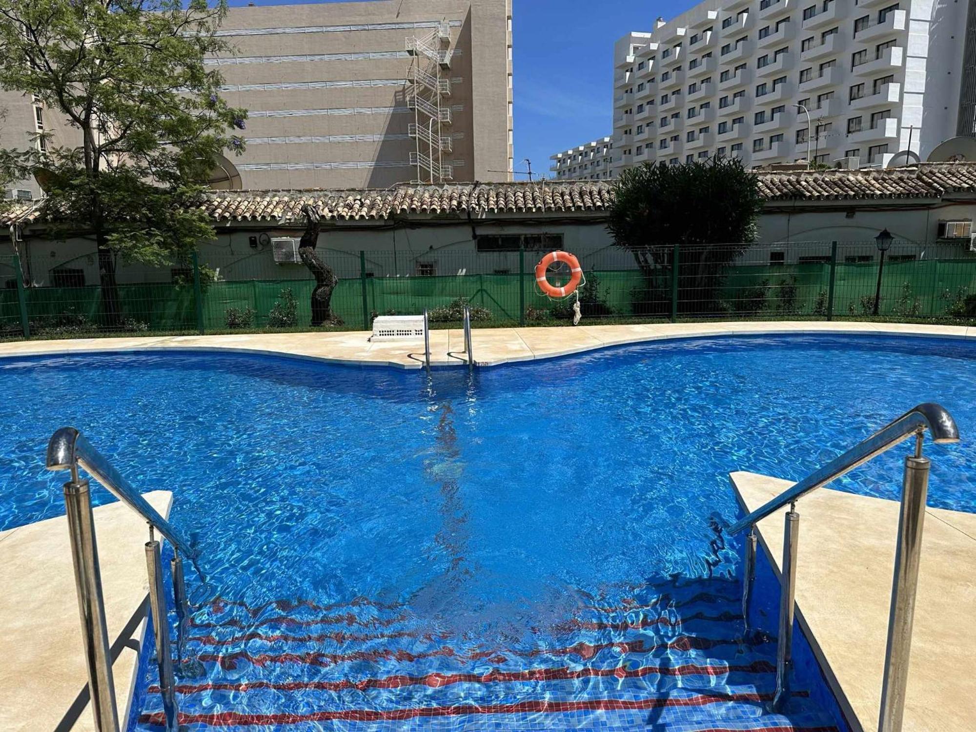Apartamento La Carihuela A 2 Minutos De La Playa Торремолинос Экстерьер фото