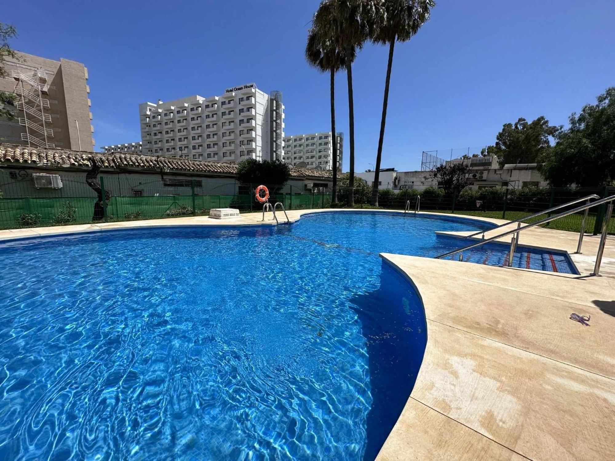 Apartamento La Carihuela A 2 Minutos De La Playa Торремолинос Экстерьер фото